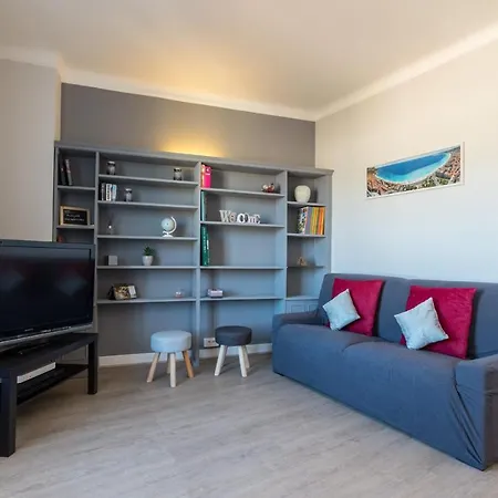 Great City View - 2 Bdr In A Quiet District