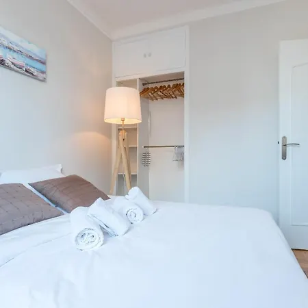 Great City View - 2 Bdr In A Quiet District Apartmán
