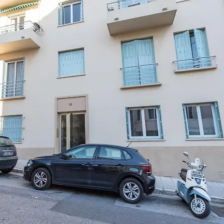 Great City View - 2 Bdr In A Quiet District Apartment Nice